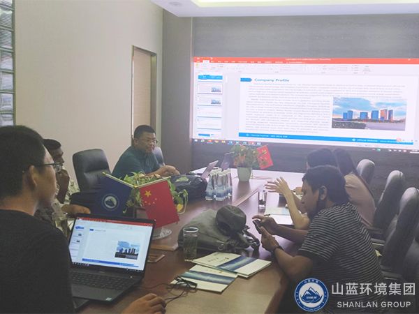 技术部门负责人向孟加拉客户介绍公司.jpg 技术部门负责人向孟加拉客户介绍公司.jpg