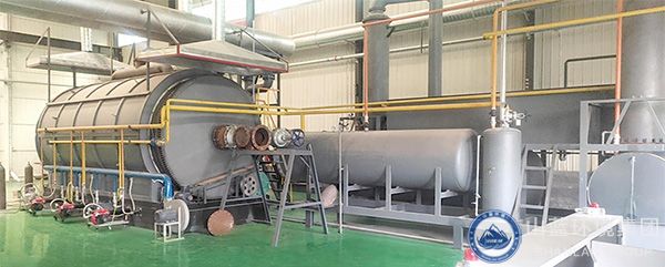 油泥炼油设备特征.jpg